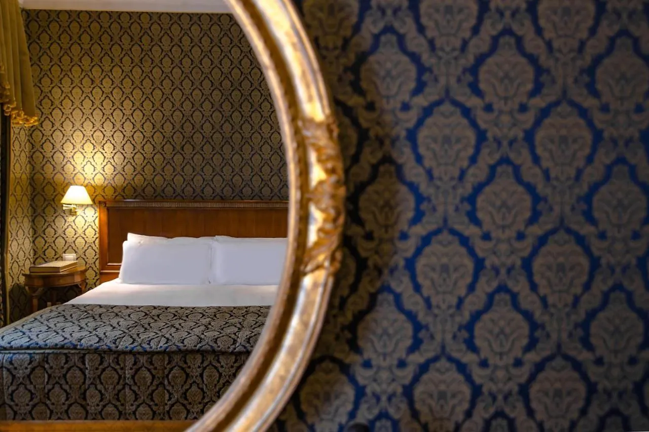 Hotel Monna Lisa Florence