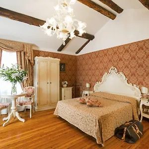 Konukevi Palazzo Guardi