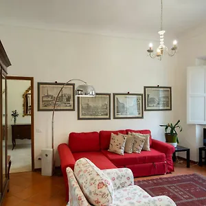 Giglio & Viola Borgia Apartment