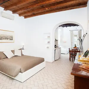 Tritone 91 , Rome Italië