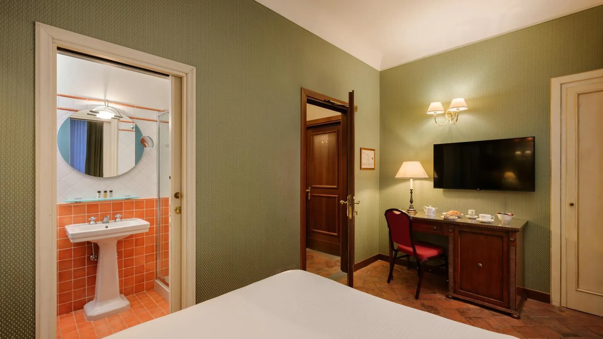פירנצה Hotel Monna Lisa 4*,  איטליה